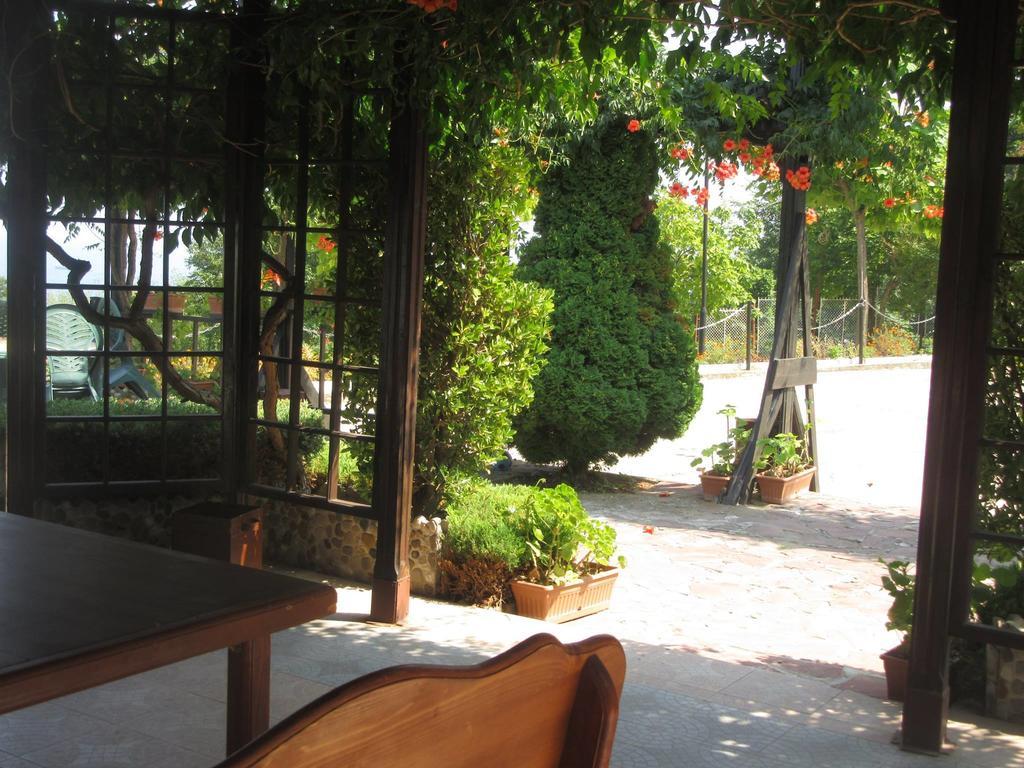 Complex Fichoza Hotel Varna Bagian luar foto